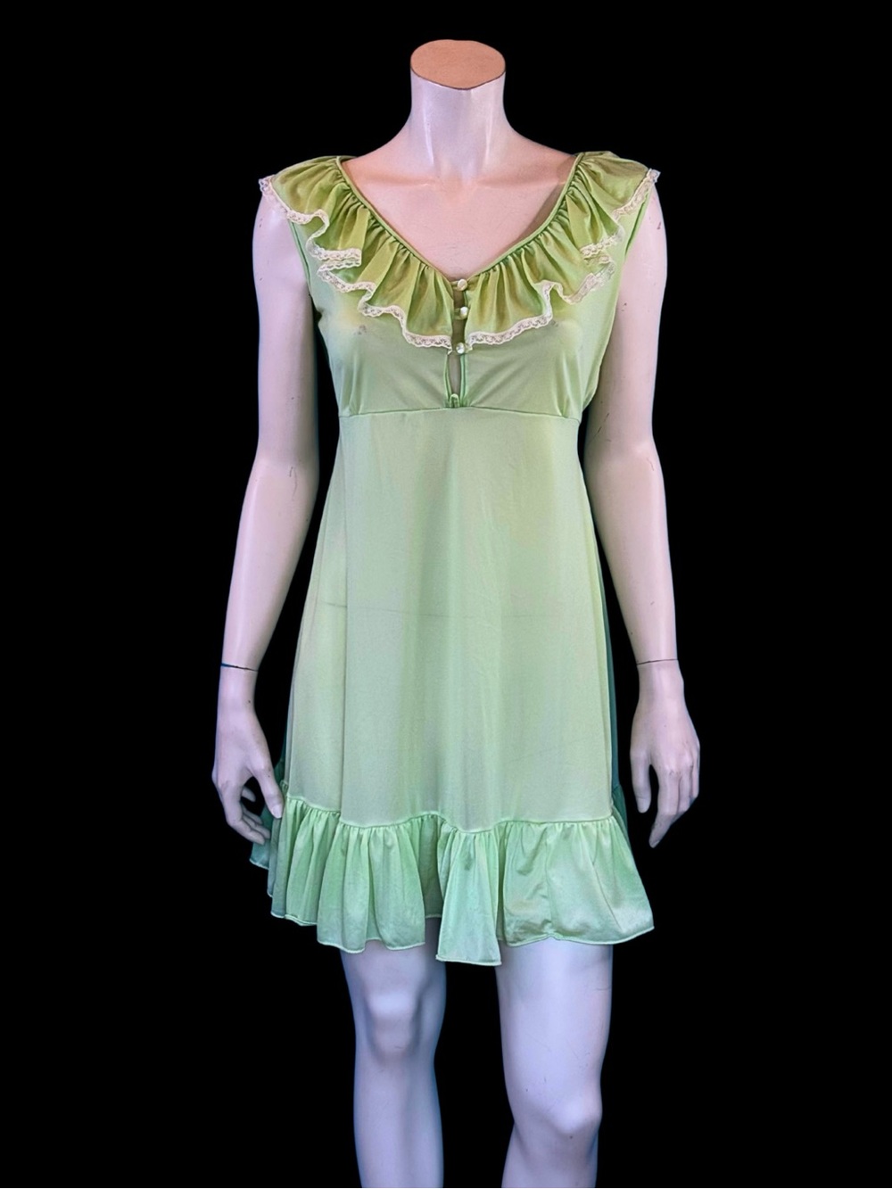 1970s Pastel Pistachio Green Babydoll Nightgown with Ruffles and Lace | S M